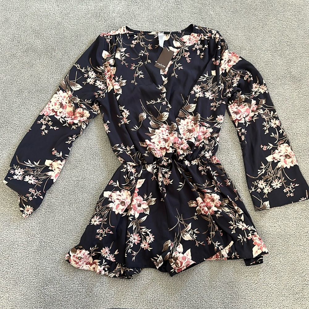 BNWT Mahina Floral Romper